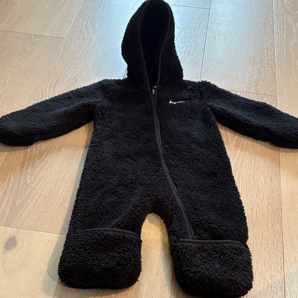 Nike Black Fleece Hooded bunting